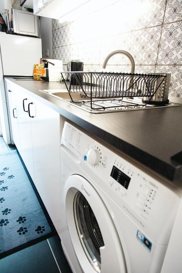Black & White Apartment With A Gift Soft Panda Budapest Exterior foto